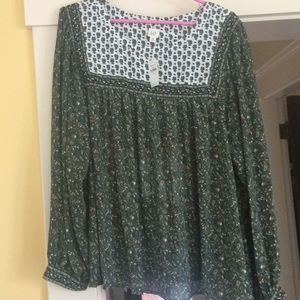 Very cute loose Boho top NWT